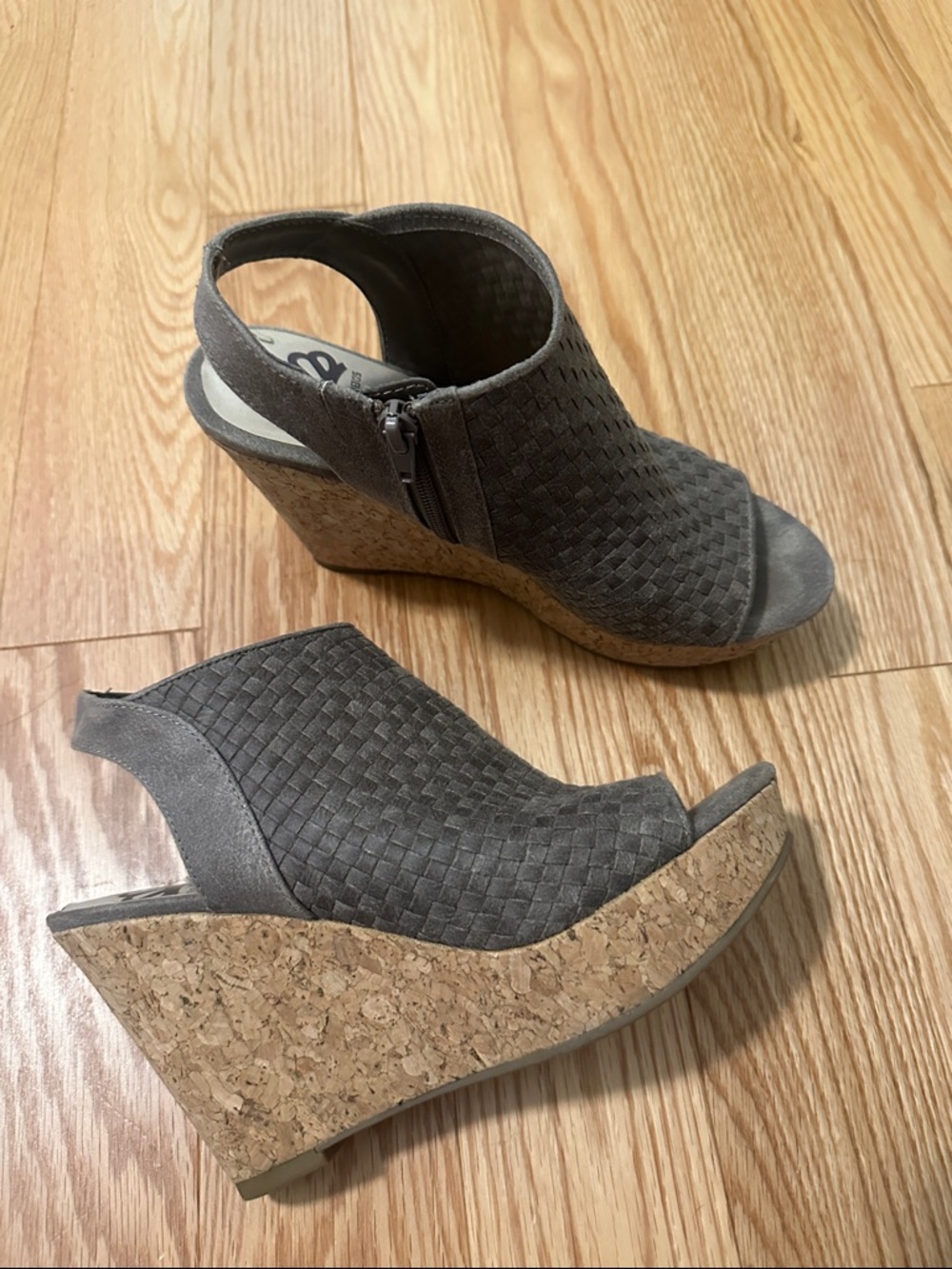 Woven Peep-Toe Cork Wedge Sandals -taupe